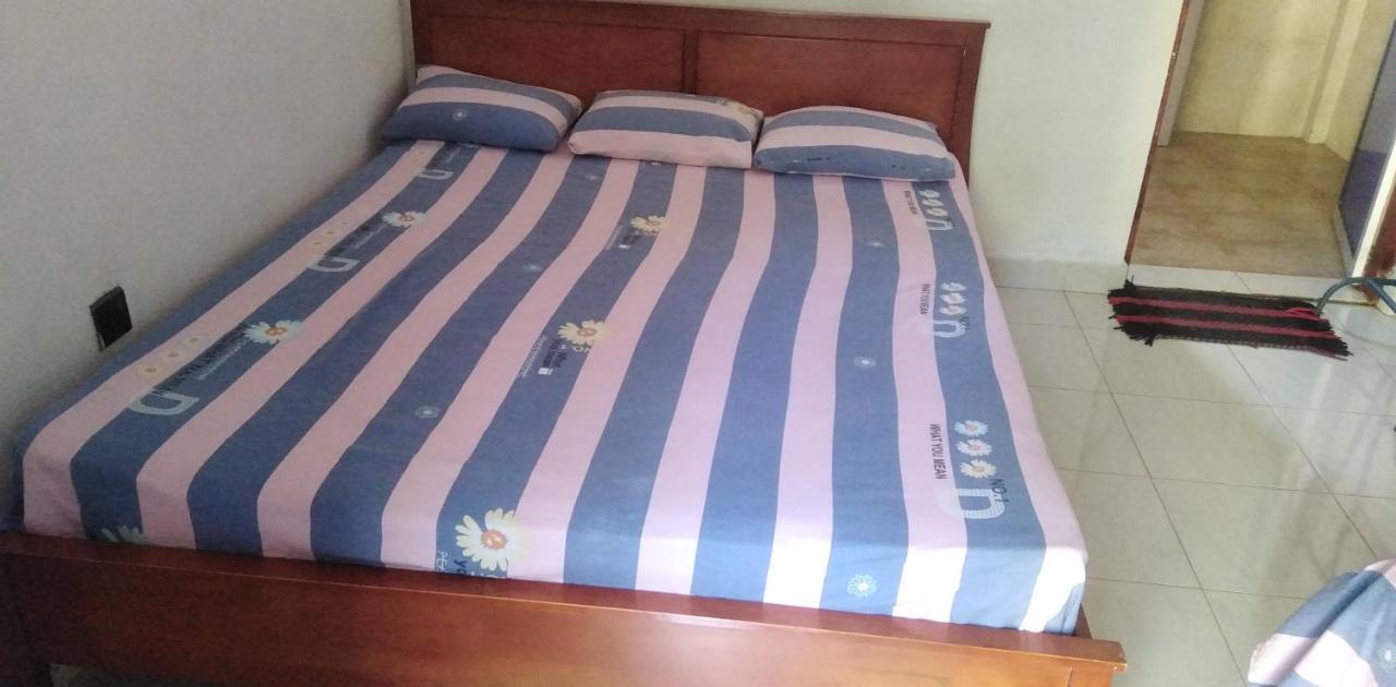 Dinesh Guest House Kataragama Eksteriør billede