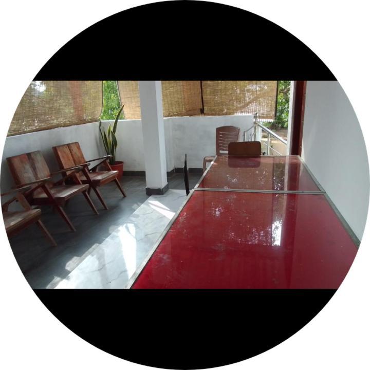 Dinesh Guest House Kataragama Eksteriør billede